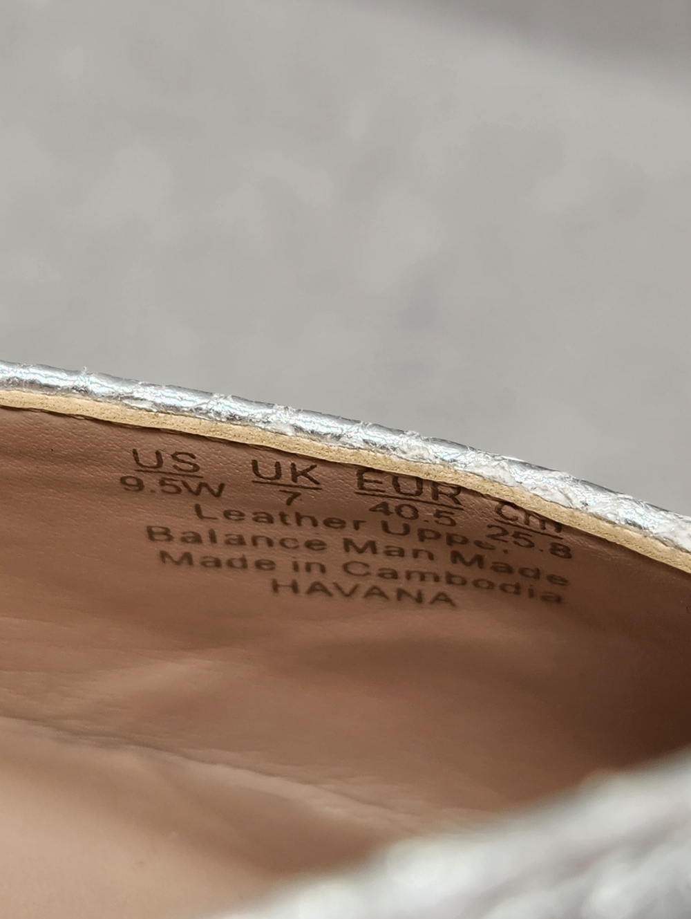 Naturalizer Flats 9.5 Wide Silver Snake Leather Havana Pointy Toe V-cut New $120 - Picture 13 of 14